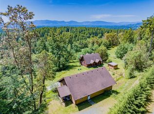 7337 Alberta Pl, North Cowichan, BC V9L 5W8