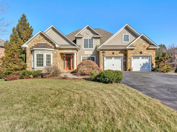 85 Stoneledge Dr, Roanoke, VA 24019