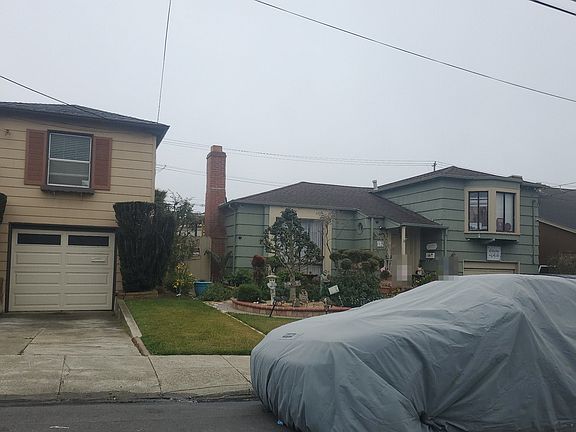 3rd image of 12 Village Ln