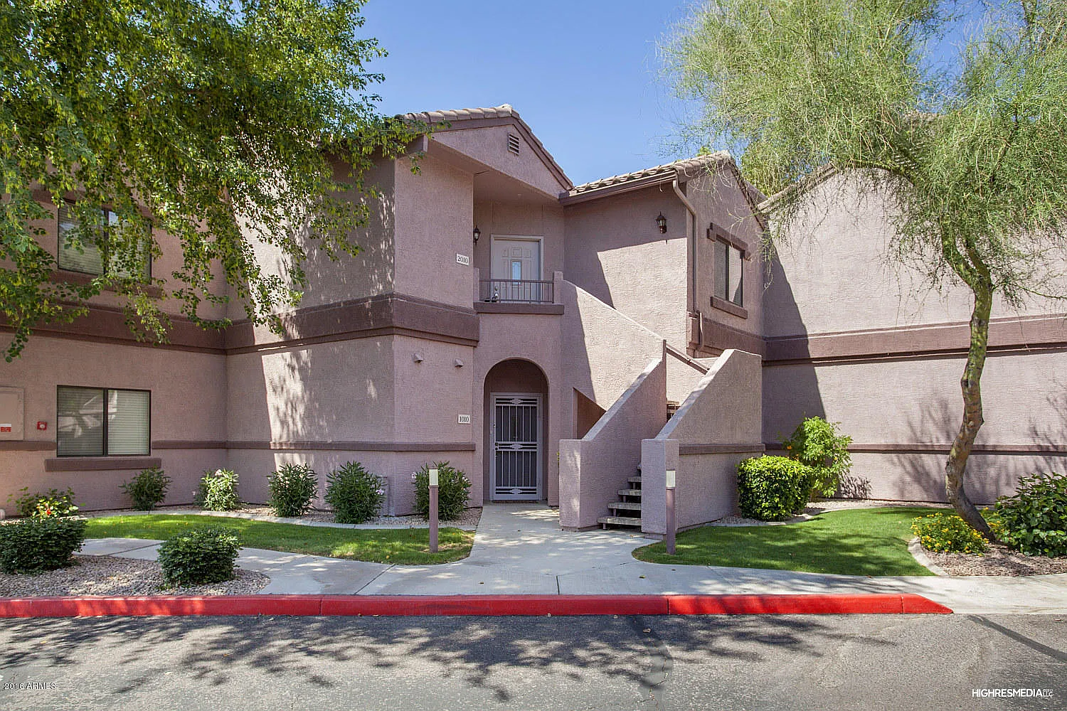 2 bed, 1.5 bath, 1111 sqft, $1,750 — Photo 1