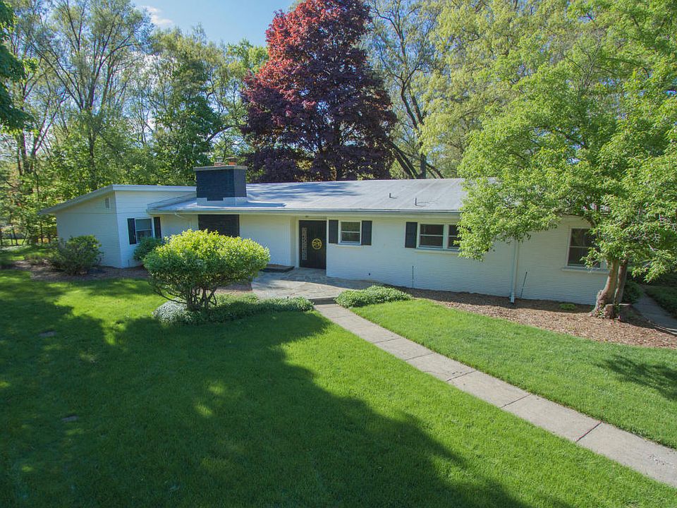 1st image of 4318 Lakeside Dr