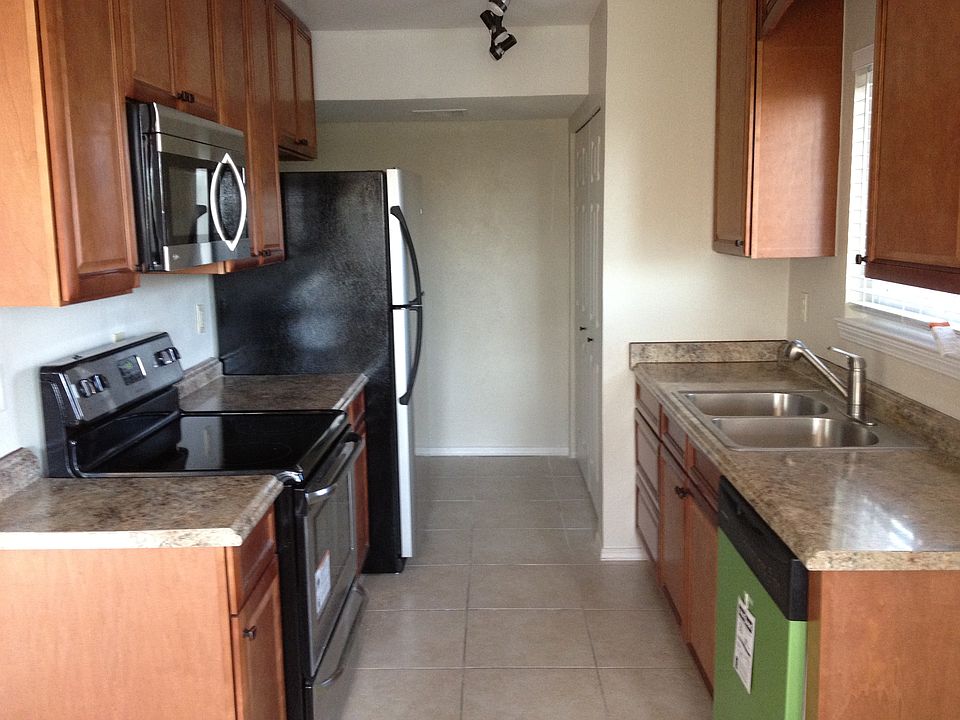 1st image of 225 Palmary Dr #225