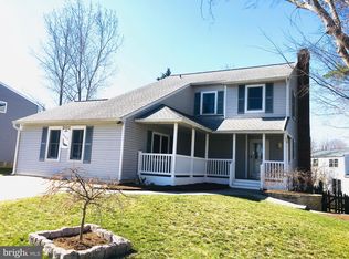 1102 Mermaid Dr, Annapolis, MD 21409