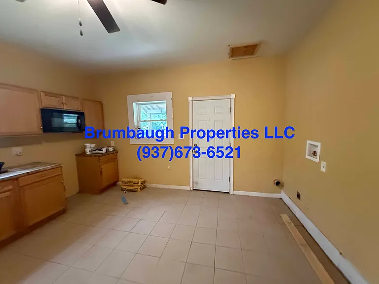 1027 Park Ave — Photo 17