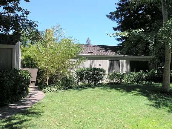 2nd image of 1111 Dunbarton Cir