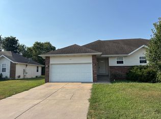 412A W Pawnee Ln, Clever, MO 65631