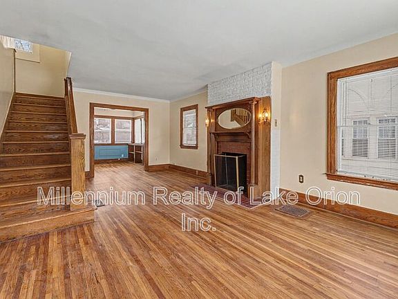 5th image of 52 E Iroquois Rd