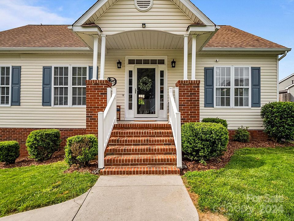 1st image of 108 Arbridge Ct