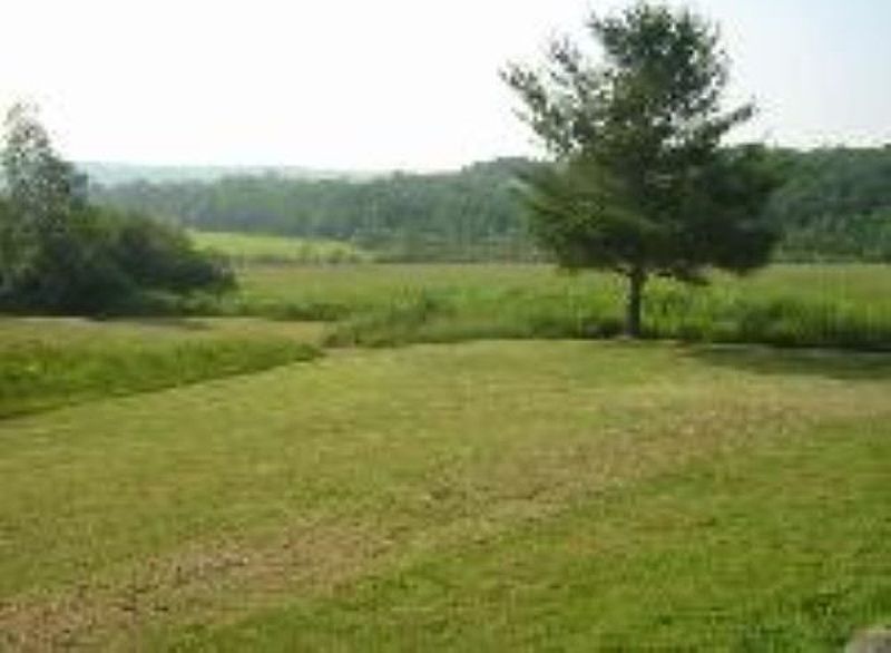 3rd image of 346 GIFFORD HOLLOW Road