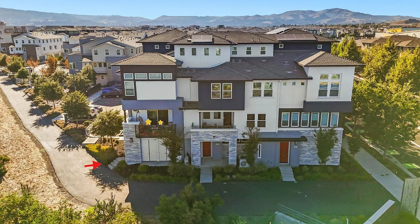 4 bed, 3.5 bath, 2200 sqft, $5,200 — Photo 4