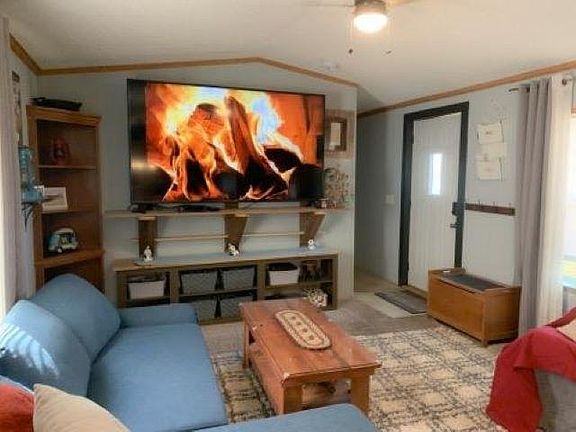 5th image of 106 Valley Dr