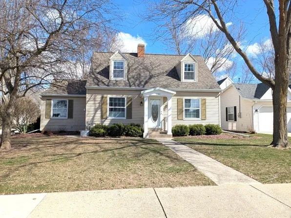 230 Market St, Brillion, WI 54110