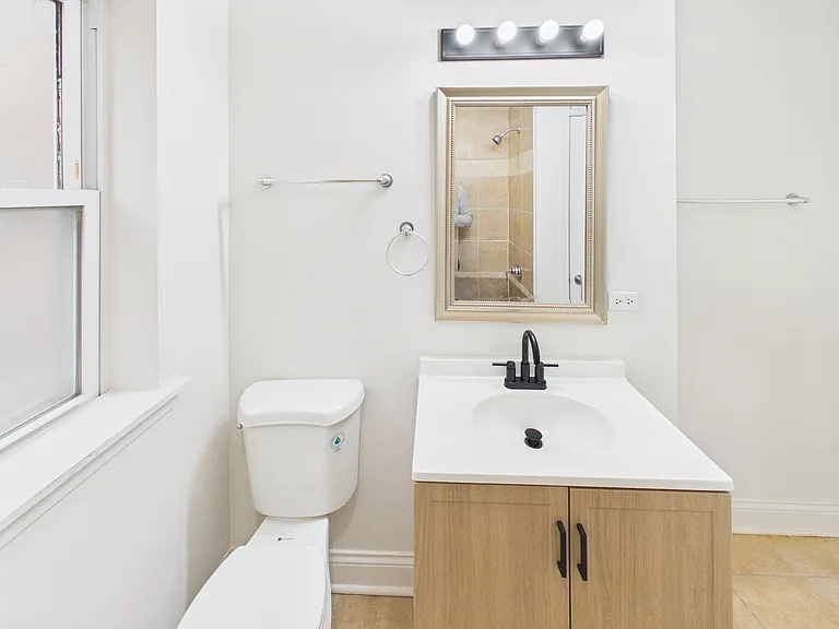 7403 N Hoyne Ave #2 — Photo 25