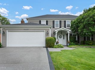 2442 Pfingsten Rd, Glenview, IL 60026