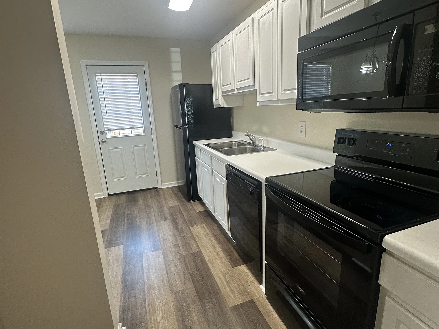 136 Harvest Court Unit 102 - 1 — Photo 4