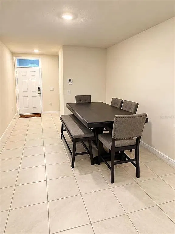 3 bed, 2.0 bath, 1529 sqft, $1,980 — Photo 3