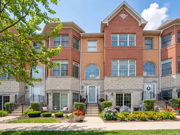 17934 Fountain Cir, Orland Park, IL 60467