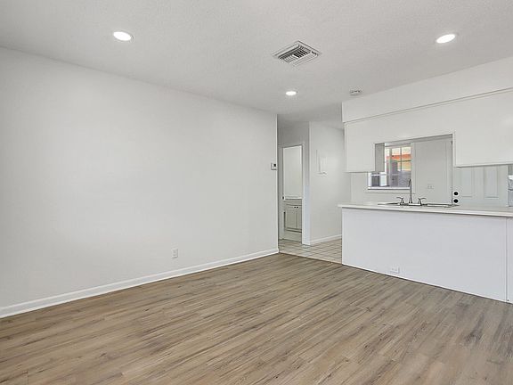5th image of 350 NE 25th Ct #B