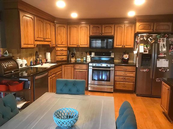 4th image of 15730 Rosehaven Ln