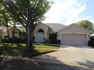 8246 Sandpine Cir, Port Saint Lucie, FL 34952