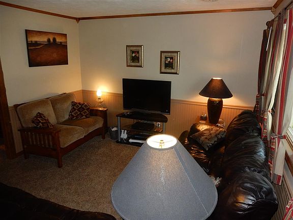 2nd image of 1423 N Logan St