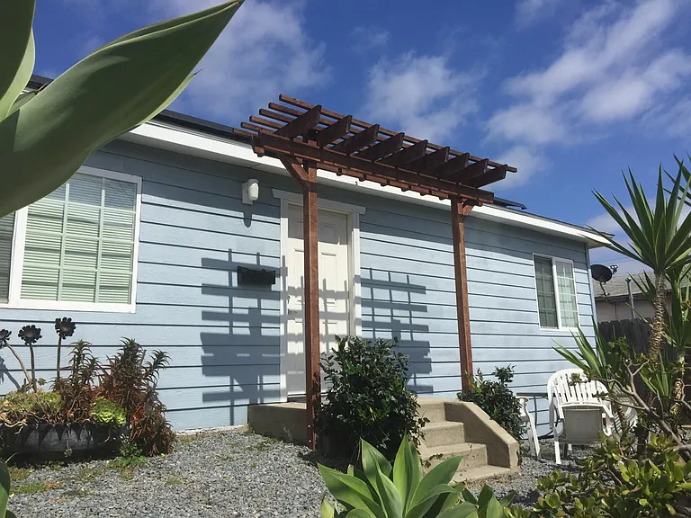 1145 Colusa St — Photo 17