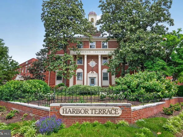 1301 E Abingdon Dr APT 1, Alexandria, VA 22314