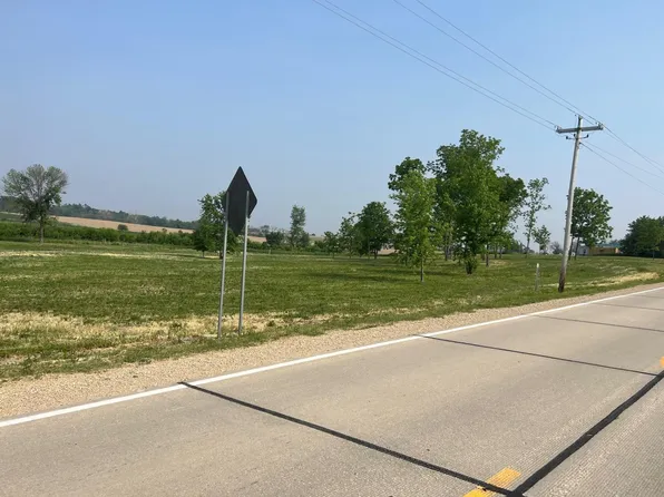 1206 County Road V68, Waucoma, IA 52171