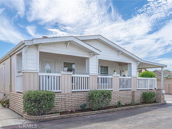 3rd image of 102 Pigeon Ln