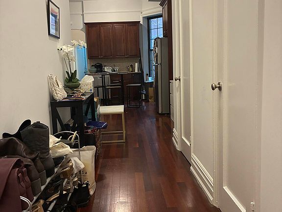 4th image of 155 E 85th St APT 3