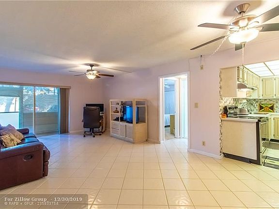 3rd image of 1428 SE 4th Ave APT 172