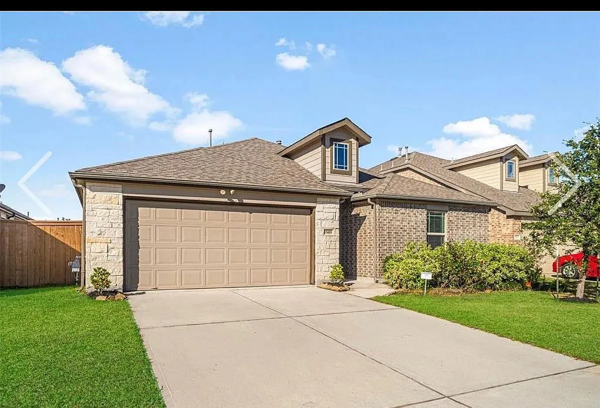 3 bed, 2.0 bath, 1849 sqft, $2,585 — Photo 2