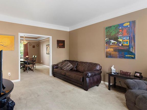 5th image of 1577 Claireridge Ct