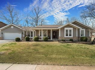 14720 Chermoore Dr, Chesterfield, MO 63017