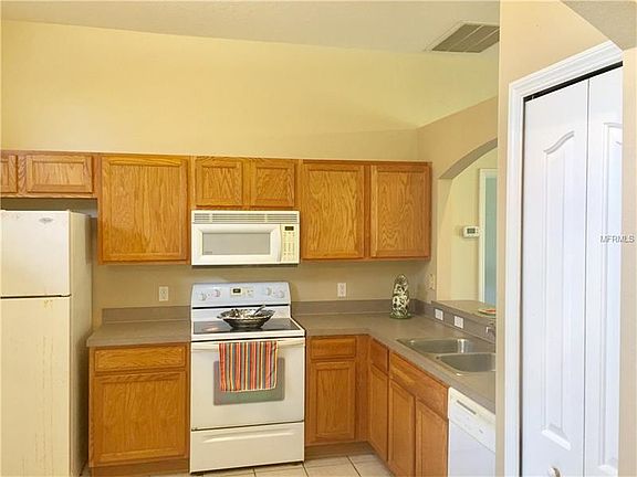 3rd image of 25202 Ironwedge Dr