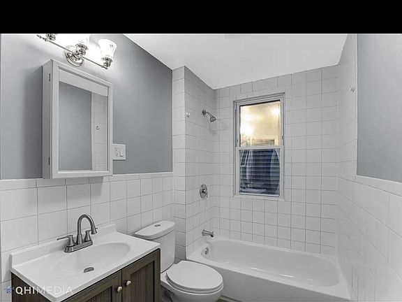 5th image of 2719 Walnut St #1