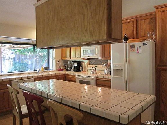 5th image of 10 Ararat Ct