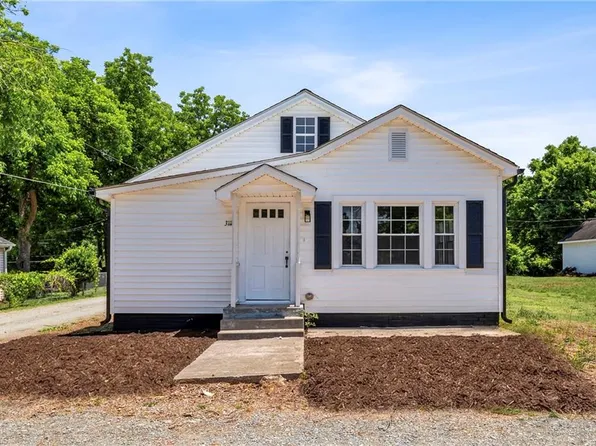3111 Lucas St, Elon, NC 27244