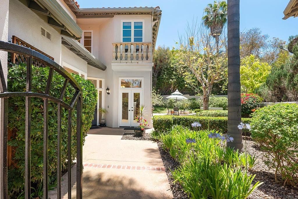9618 Claiborne Sq, La Jolla, CA 92037 | Zillow
