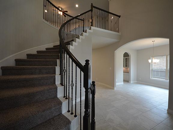 4th image of 4015 Graham Heights Ln