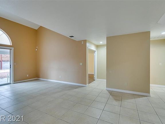 5th image of 1690 Garden Path Ct