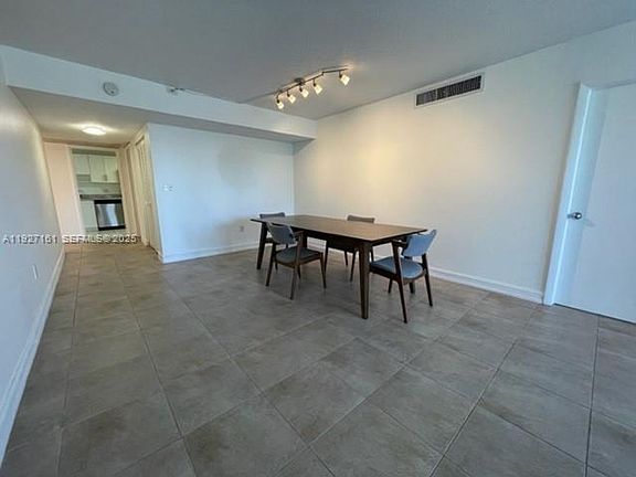 4th image of 9721 E Bay Harbor Dr APT 3C