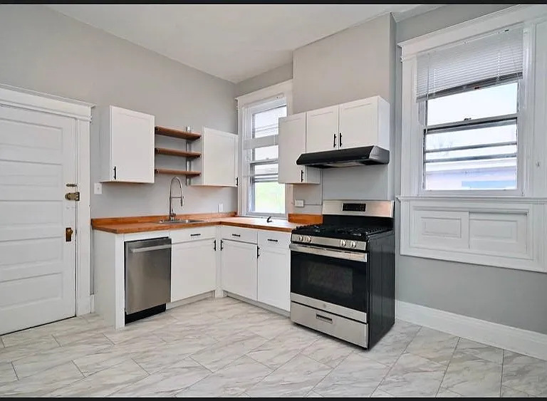 520 Overton St #2N — Photo 2