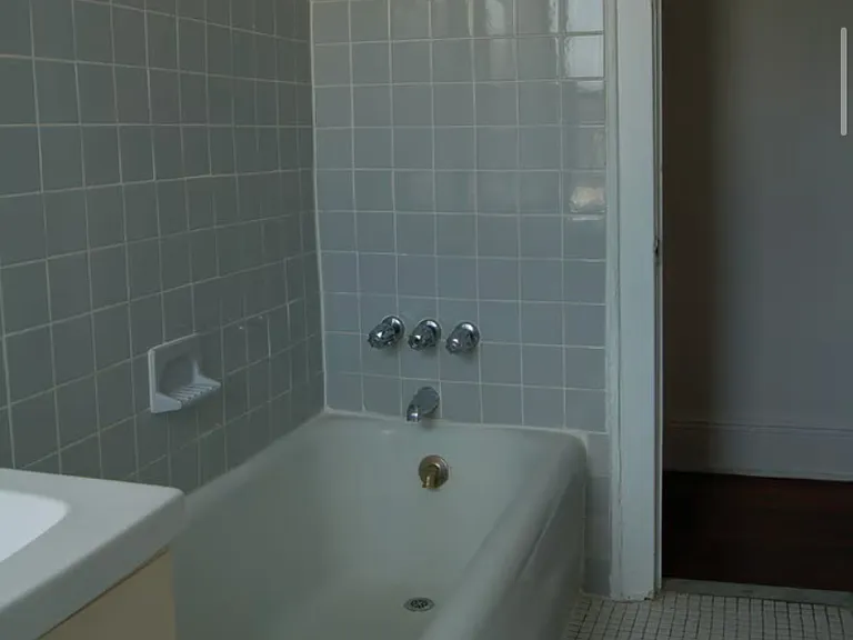 411 Warburton Ave — Photo 5