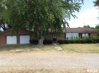 11296 N Manito Rd, Manito, IL 61546