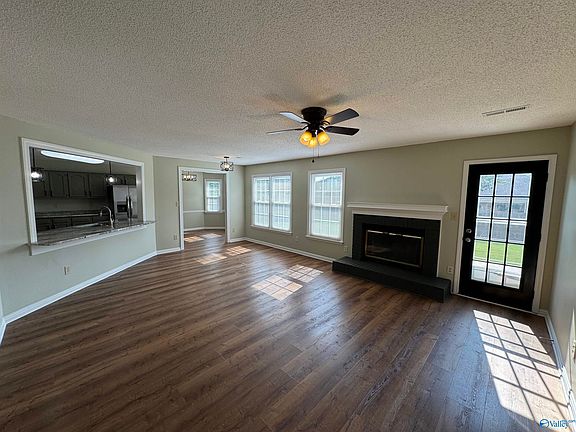 5th image of 115 Sleepy Hollow Ln