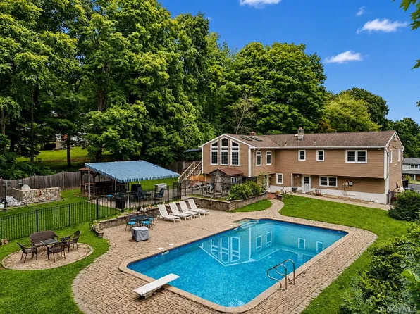 41 Fenwood Road, Mahopac, NY 10541