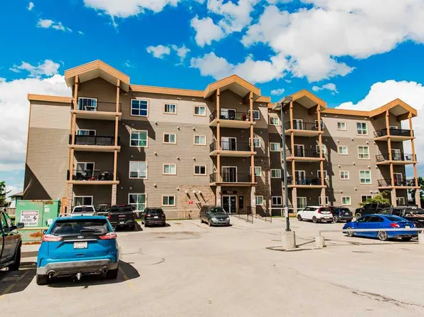9225 W Lakeland Dr #404, Grande Prairie, AB T8X 0B8
