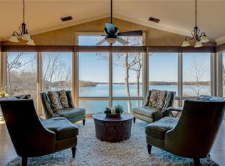 908 Lakecrest Dr, Seneca, SC 29672