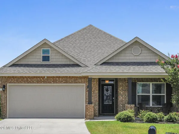 1201 Barberry Cv, Ocean Springs, MS 39564